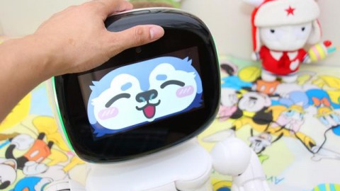 卖疯了的陪伴AI娃娃，到底是真风口还是“韭菜镰刀”？一个圈内人的大实话